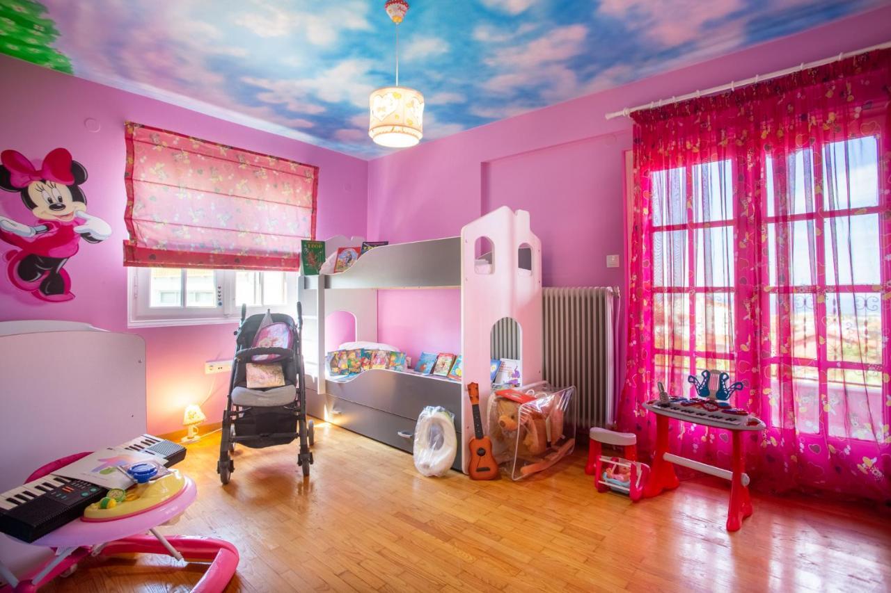 Τraditional Fully Detached Villa On A Luxurious Hillock Of Thessaloniki With Its Own Garden Also For Family & Wedding Gatherings For 10 To 25 People Only 15 Minutes From Airport Extérieur photo