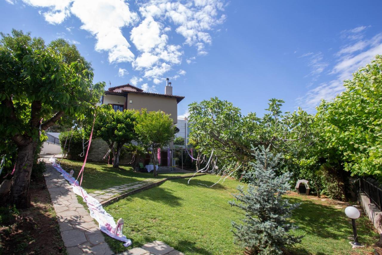 Τraditional Fully Detached Villa On A Luxurious Hillock Of Thessaloniki With Its Own Garden Also For Family & Wedding Gatherings For 10 To 25 People Only 15 Minutes From Airport Extérieur photo