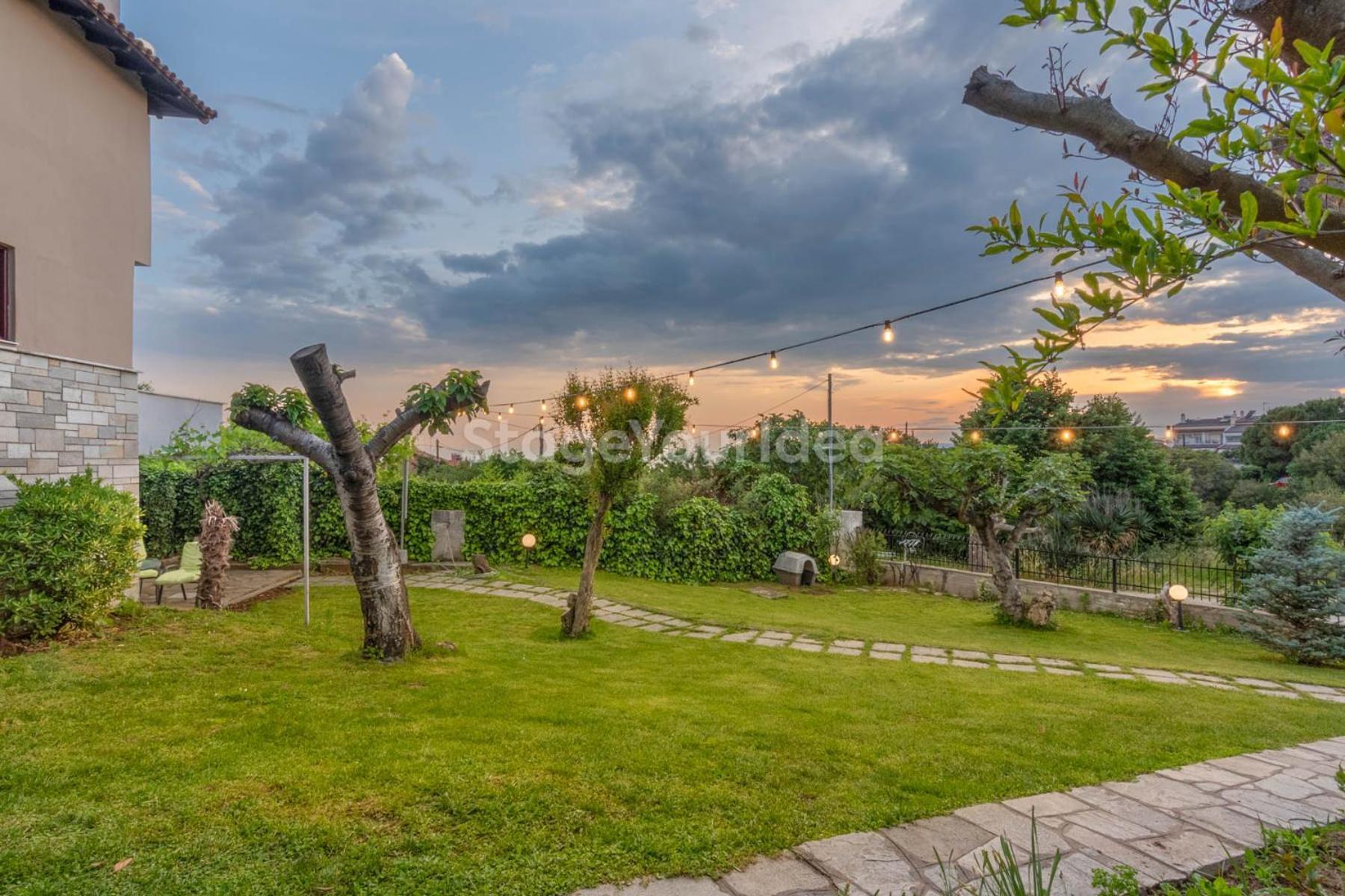 Τraditional Fully Detached Villa On A Luxurious Hillock Of Thessaloniki With Its Own Garden Also For Family & Wedding Gatherings For 10 To 25 People Only 15 Minutes From Airport Extérieur photo
